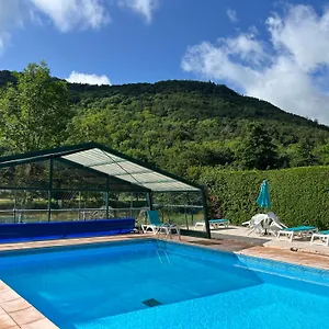 https://residence-des-domes-murol.hotels-rhonealpes.com