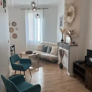 Appartement T2 Spacieux En Plein Coeur De 4 Pers, Marseille