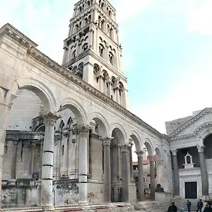 https://dulcis.splithotels.org